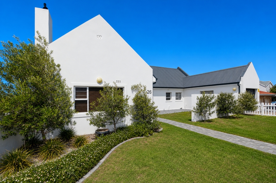4 Bedroom Property for Sale in Yzerfontein Western Cape
